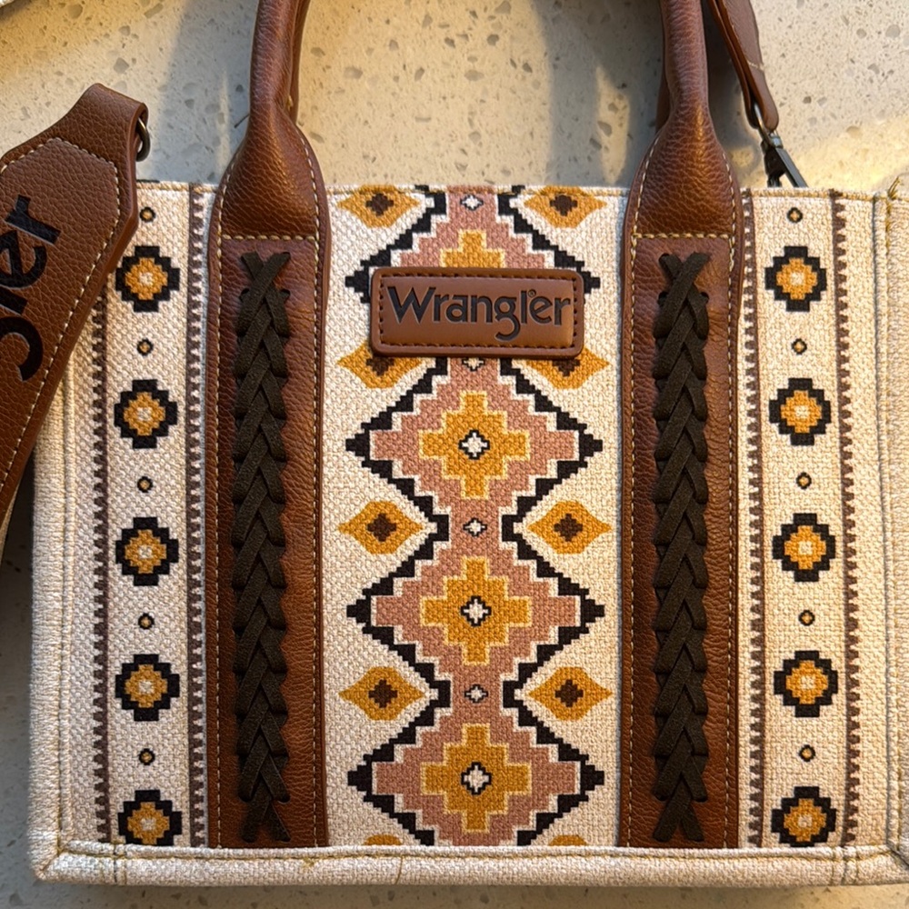 Wrangler Brown and Cream Patterned Women's Bag NWT GORGEOUS! - Picture 2 of 7